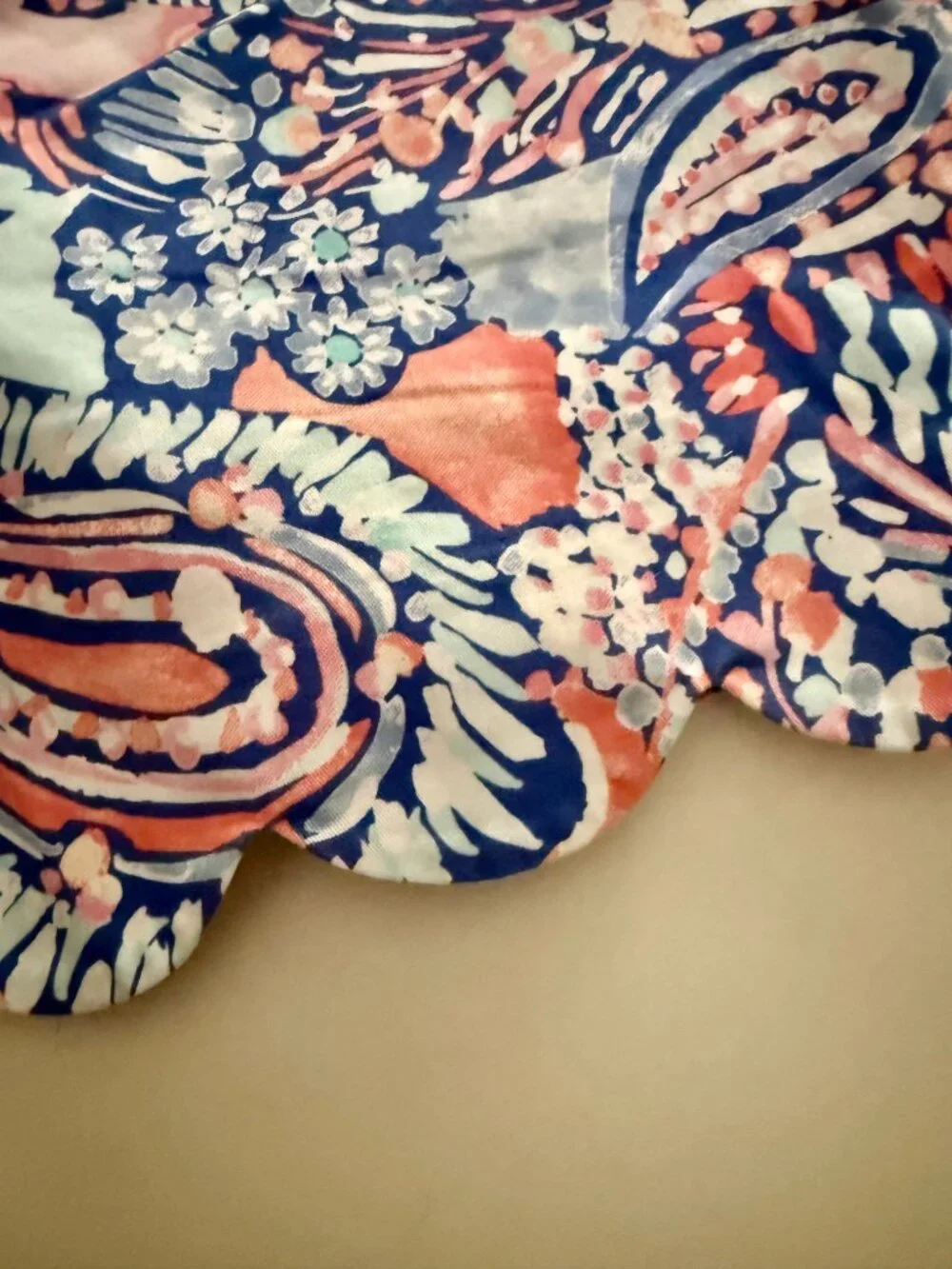 NWT Size 8 Crown & Ivy Paisley Scalloped Shorts Hem 4” Inseam